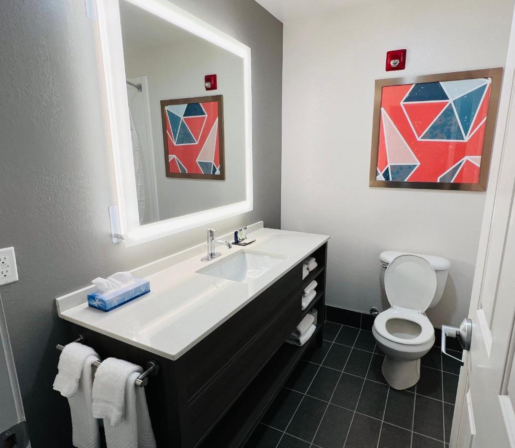 Comfort Inn Emporia Bagian luar foto