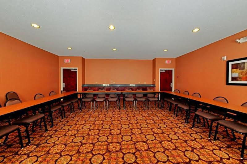 Comfort Inn Emporia Bagian luar foto